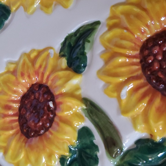 KK Merchandise Vintage Ceramic Sunflower Napkin Holder - Picture 7 of 11